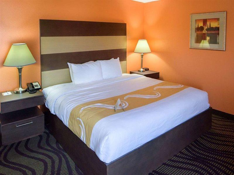 Quality Suites Memphis/ Wolfchase Galleria ภายนอก รูปภาพ
