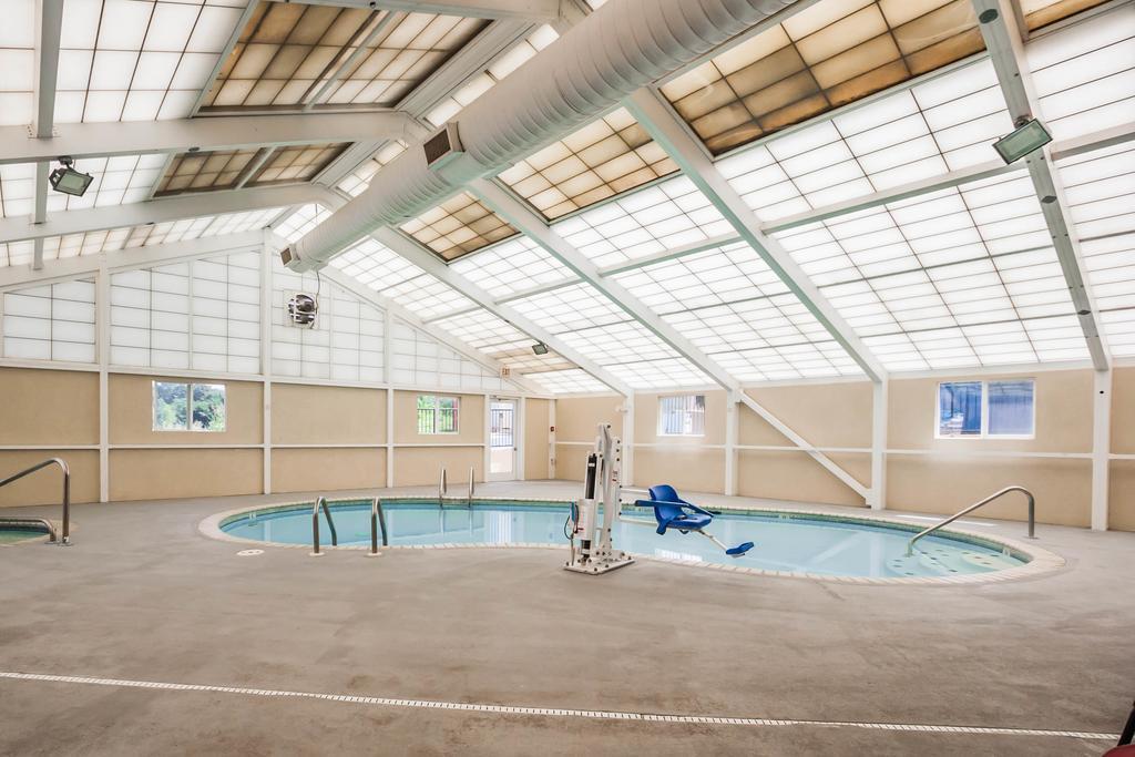 Quality Suites Memphis/ Wolfchase Galleria ภายนอก รูปภาพ