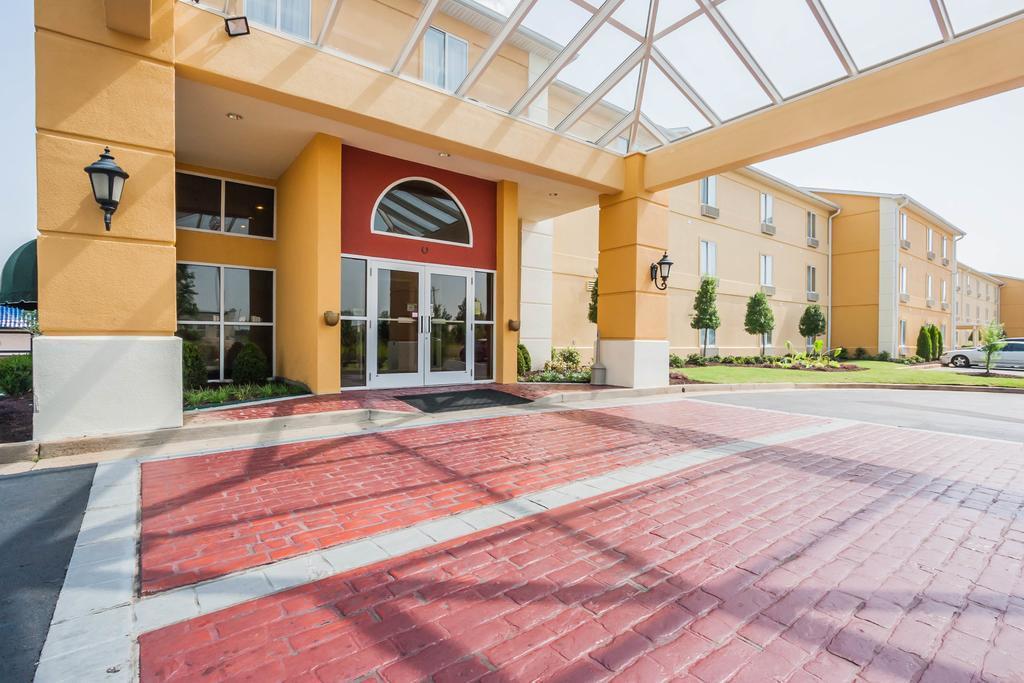 Quality Suites Memphis/ Wolfchase Galleria ภายนอก รูปภาพ