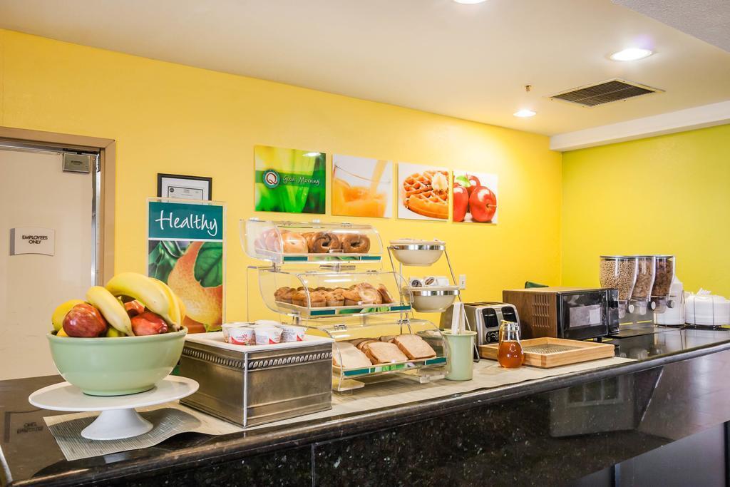 Quality Suites Memphis/ Wolfchase Galleria ภายนอก รูปภาพ