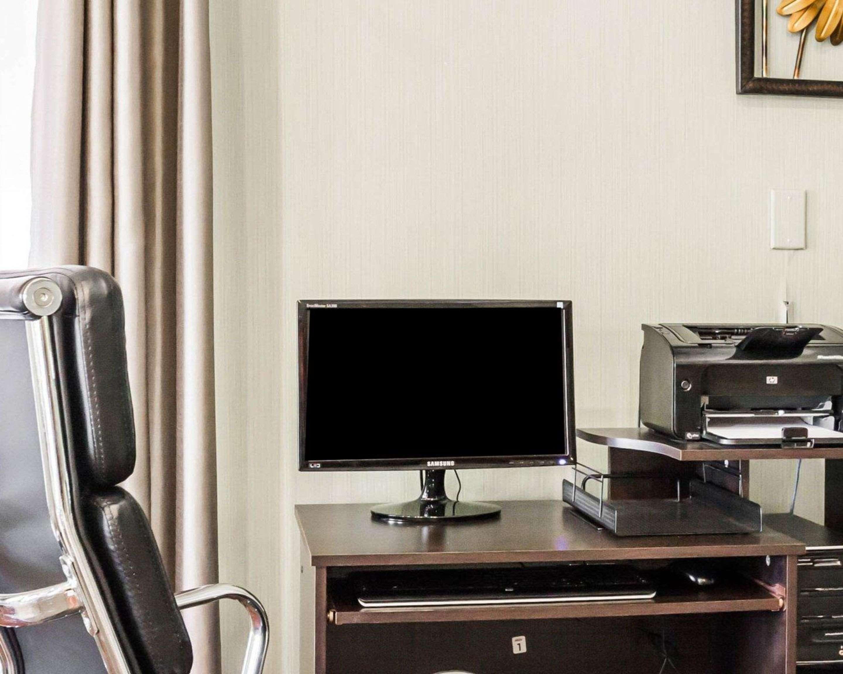 Quality Suites Memphis/ Wolfchase Galleria ภายนอก รูปภาพ