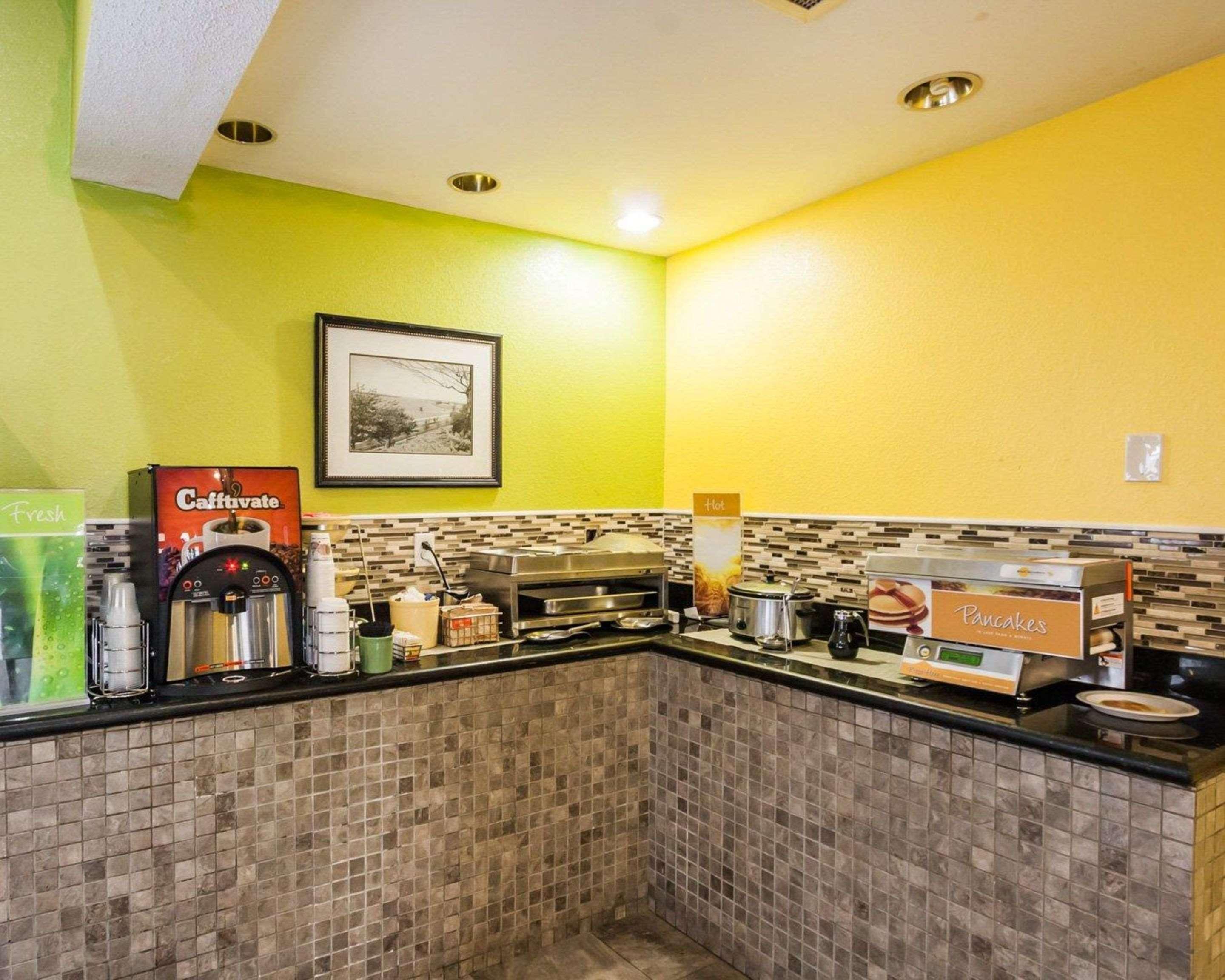 Quality Suites Memphis/ Wolfchase Galleria ภายนอก รูปภาพ