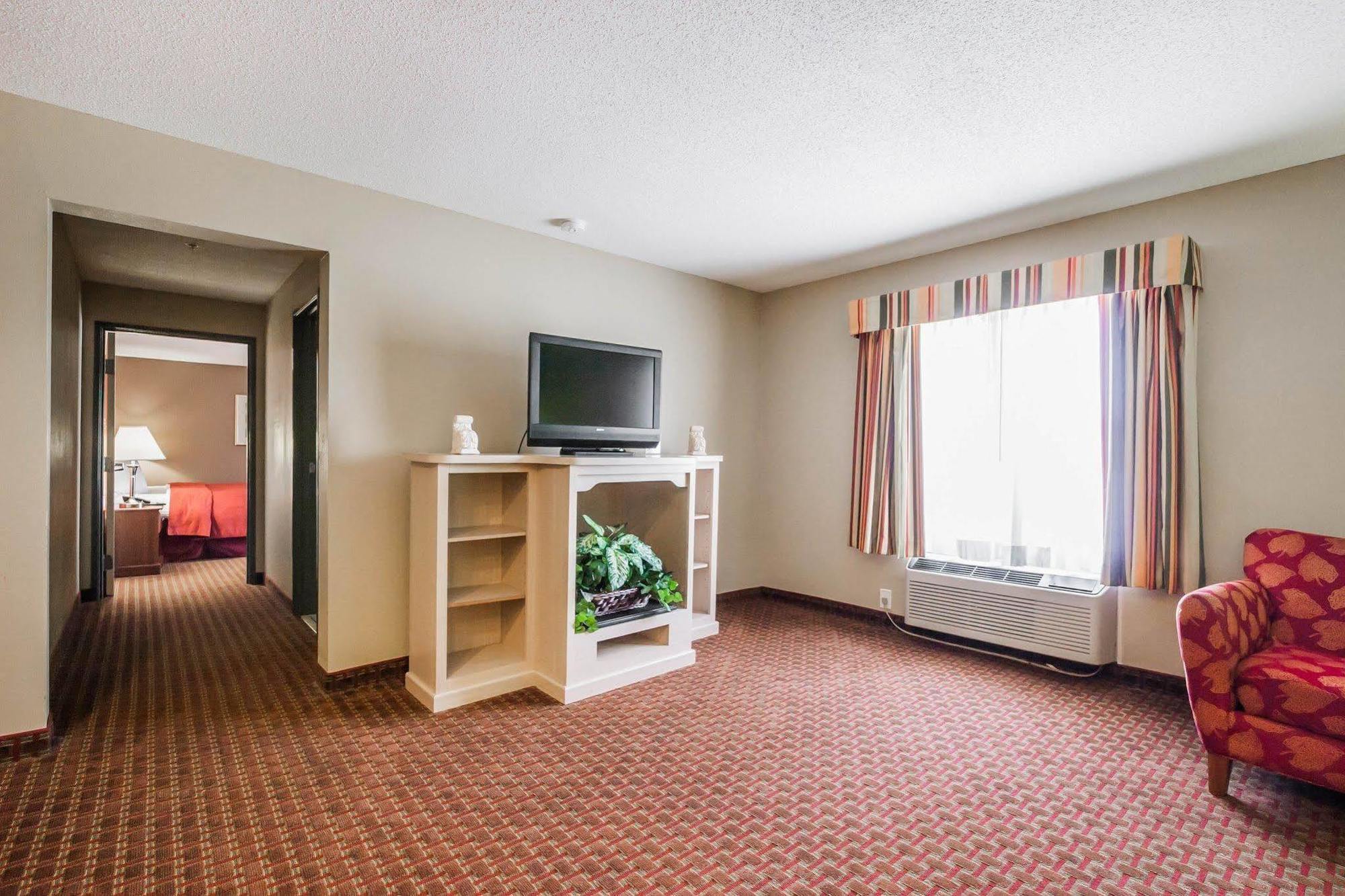 Quality Suites Memphis/ Wolfchase Galleria ภายนอก รูปภาพ